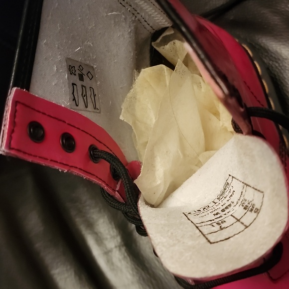 Dr. Marten’s 1460 8-Eye Hot Pink Patent Boots - Picture 11 of 16